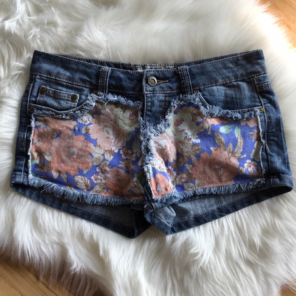 Hot Kiss denim CiCi Short with floral inset